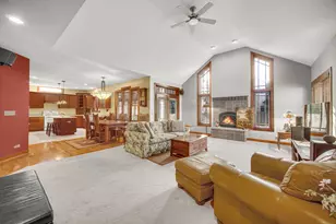 2161 Burnham Ct, Algonquin, IL 60102 - Photo 8