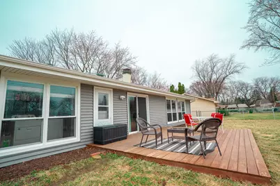 1935 Larchmont Road, Hoffman Estates, IL 60169 - Photo 24