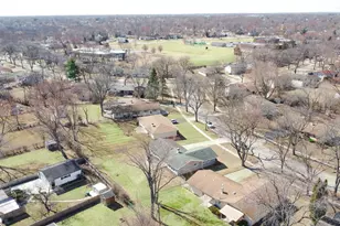 1935 Larchmont Rd, Hoffman Estates, IL 60169 - Photo 28