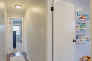 1935 Larchmont Rd, Hoffman Estates, IL 60169 - Photo 14