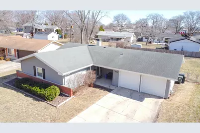 1935 Larchmont Road, Hoffman Estates, IL 60169 - Photo 26