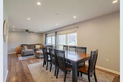 1935 Larchmont Road, Hoffman Estates, IL 60169 - Photo 4