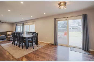 1935 Larchmont Road, Hoffman Estates, IL 60169 - Photo 12