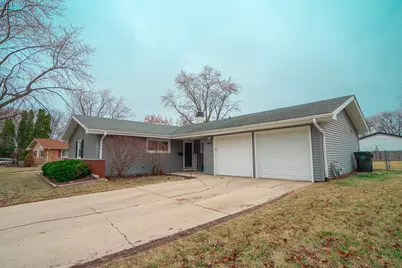 1935 Larchmont Road, Hoffman Estates, IL 60169 - Photo 2