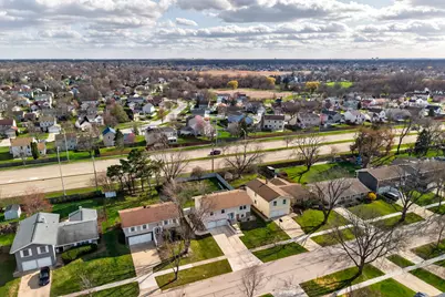 1293 W Oakmont Road, Hoffman Estates, IL 60169 - Photo 36
