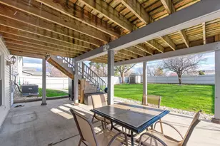 1293 W Oakmont Rd, Hoffman Estates, IL 60169 - Photo 30