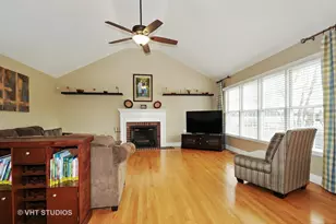 1244 Hollingswood Ave, Naperville, IL 60564 - Photo 6