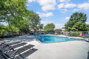607 Berkley Ct, Schaumburg, IL 60194 - Photo 30