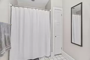 3732 N Racine Ave, Chicago, IL 60613 - Photo 12