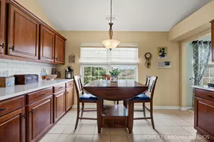 371 Gazebo Ln, Lombard, IL 60148 - Photo 8