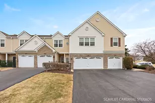 371 Gazebo Ln, Lombard, IL 60148 - Photo 1