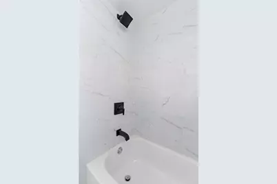 6041 W Gunnison Street, Chicago, IL 60630 - Photo 14