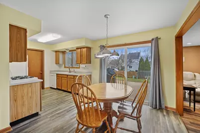 105 Red Cedar Drive, Streamwood, IL 60107 - Photo 6