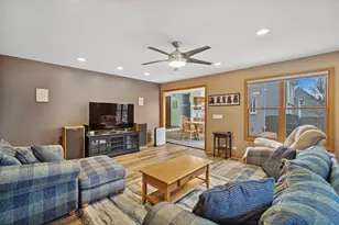 105 Red Cedar Dr, Streamwood, IL 60107 - Photo 10