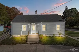 2 N Van Buren St, Newark, IL 60541 - Photo 2