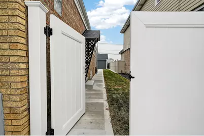 5819 S Newcastle Avenue, Chicago, IL 60638 - Photo 32