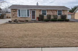 13212 W Playfield Dr, Crestwood, IL 60418 - Photo 1