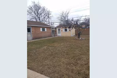 13212 W Playfield Drive, Crestwood, IL 60418 - Photo 4