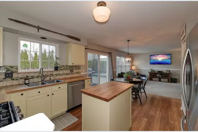 2953 Deerpath Court, Carpentersville, IL 60110 - Photo 12