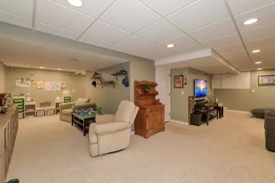 2953 Deerpath Court, Carpentersville, IL 60110 - Photo 32