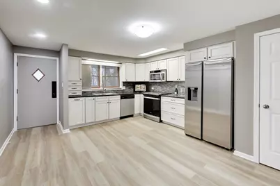 22 N Pistakee Lake Road #3E, Fox Lake, IL 60020 - Photo 4