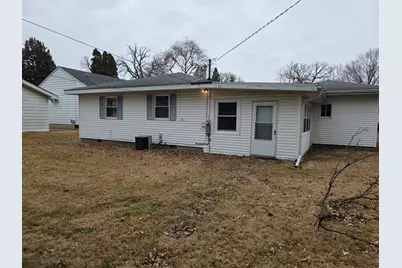 1804 Ave K, Sterling, IL 61081 - Photo 2