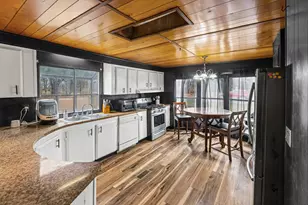 1837 Lackey Ln, Centralia, IL 62801 - Photo 10