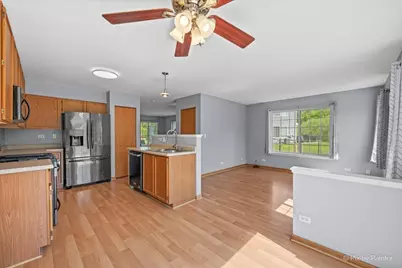 9 Crimson Court #9, Lake in the Hills, IL 60156 - Photo 6