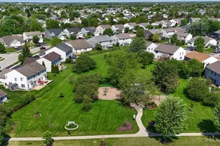 9 Crimson Ct, Lake in the Hills, IL 60156 - Photo 28