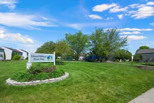 9 Crimson Ct, Lake in the Hills, IL 60156 - Photo 30