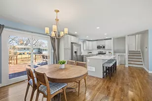 6825 Meadow Crest Dr, Downers Grove, IL 60516 - Photo 6