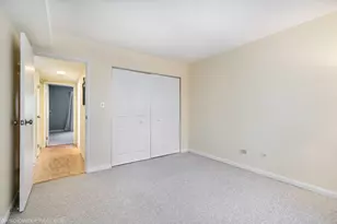 9448 Bay Colony Dr, Des Plaines, IL 60016 - Photo 12