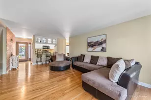 1104 Florimond Dr, Elgin, IL 60123 - Photo 6