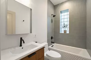 3354 N Whipple St, Chicago, IL 60618 - Photo 16