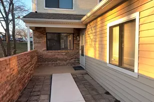 604 Bayview Point, Schaumburg, IL 60194 - Photo 1