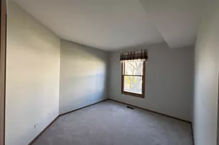 1871 Fox Run Dr, Elk Grove Village, IL 60007 - Photo 24