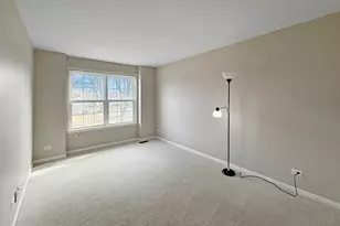 18421 W Springwood Dr, Grayslake, IL 60030 - Photo 12