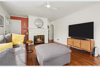 119 S Williston Street, Wheaton, IL 60187 - Photo 4