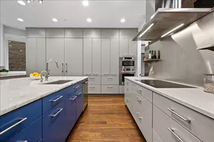 2901 N Burling St, Chicago, IL 60657 - Photo 10
