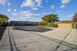 10369 Dearlove Rd, Glenview, IL 60025 - Photo 18