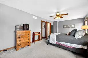 1409 Oakbrook Dr, Bloomington, IL 61704 - Photo 14