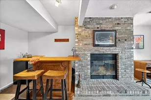 1409 Oakbrook Dr, Bloomington, IL 61704 - Photo 22