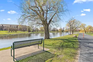 805 Leicester Rd, Elk Grove Village, IL 60007 - Photo 16