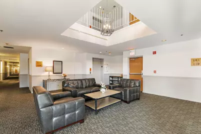 805 Leicester Road #211, Elk Grove Village, IL 60007 - Photo 2