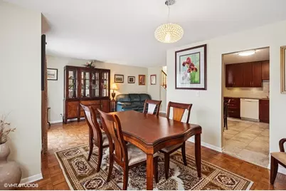 355 Hazelwood Terrace, Buffalo Grove, IL 60089 - Photo 4