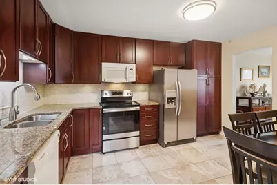 355 Hazelwood Terrace, Buffalo Grove, IL 60089 - Photo 8