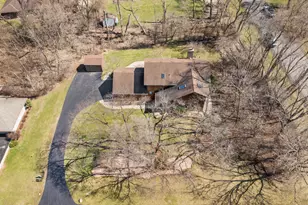 9706 Fox Shores Dr, Algonquin, IL 60102 - Photo 4