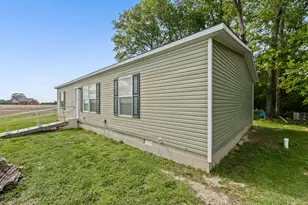 20100 Diamond Springs Rd, Shattuc, IL 62231 - Photo 4