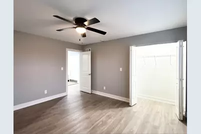 1404 8th Street, Harvard, IL 60033 - Photo 8