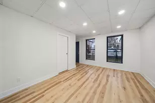 1040 W 34th Pl, Chicago, IL 60608 - Photo 22